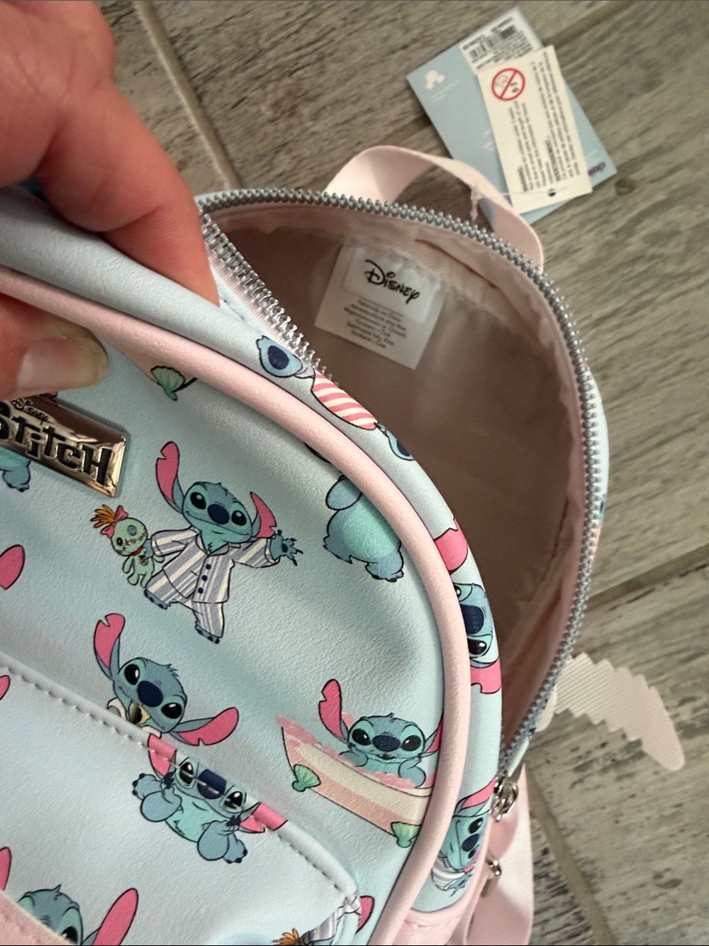 Disney Stitch Kids Small Backpack in Light Blue and Pink with Stitch Print NWT - Picture 5 of 6